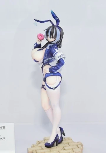 兔女郎警官_02