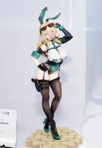 兔女郎警官_01