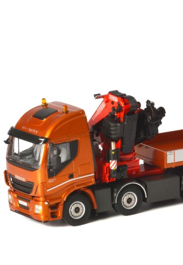 04-1167/2009 依维柯STRALIS HIGHWAY 8x4牵引卡车+法西1100随车起重机