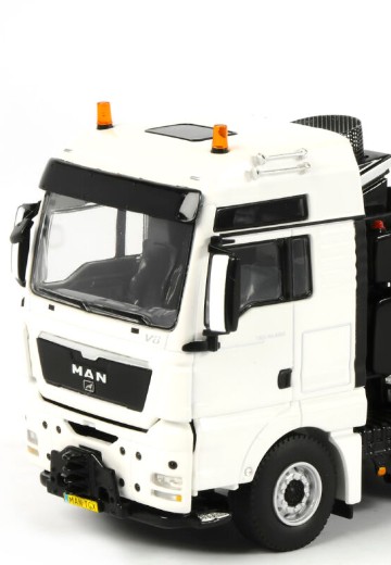 03-1038 man tgx xxl 8x4牵引卡车