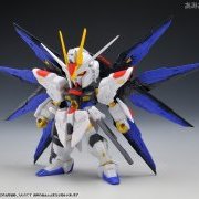 NXEDGE STYLE [MS UNIT] 强袭自由高达(初回特典：機動兵装云古(“光の翼”展開状態) 付)