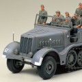 35239 1/35 德国 18吨 重型半履带开车 FAMO