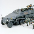 35020 1/35 德国 SD.KFZ. 251/1 装甲半履带运兵车