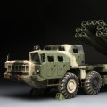 1/35 俄罗斯 9A52-2“龙卷风”远程火箭炮