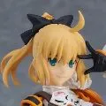 figma#SP-128 良笑赛车＆型月赛车  阿尔托莉雅·潘德拉贡 赛车女郎