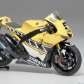 1/12 摩托车系列No.104 雅马哈  YZR-M1 50周年纪念 美国流行色版