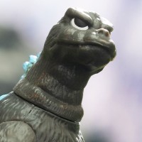 东宝可动模型 哥斯拉 1974 充能