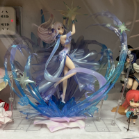 不知道这四个支架能不能撑住特效件