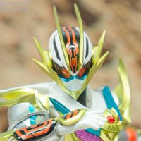 S.H.Figuarts 假面骑士白金歌查德