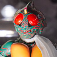 S.H.Figuarts（真骨雕制法） 假面骑士亚马逊（荣耀昭和骑士版）