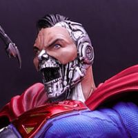 机械超人 1:8 比例雕像