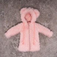 浅粉色毛绒布制大衣外套