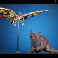 东宝大怪兽系列 著名造型师系列 摩斯拉(2001)与巴拉贡(2001) 激战配色版