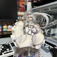 角川白之女王，好几年了，感觉有点发黄了