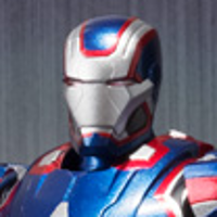 S.H.Figuarts  钢铁爱国者