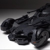 正义联盟 大本蝙蝠侠蝙蝠车 拼装模型
