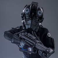 《星球大战4：新希望》钛战机飞行员 1:6比例珍藏人偶