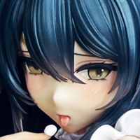 一边偷吃点心一边自拍的不挠小姐