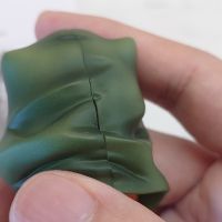 这是中奖了？帽子缝都是这么大吗？都对不齐吗？