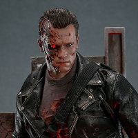 《终结者2：审判日》 T-800(战损版)(2.0) 1:6比例珍藏人偶