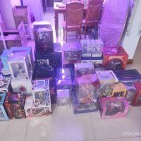 整理了一下几年前买完就放起来的手办，发现快递箱子是真占地方