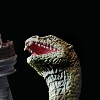 原子怪兽 雷多蜥灯塔袭击场景