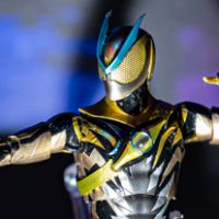 S.H.Figuarts 假面骑士ZZZ 闪电等离子形态
