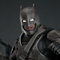 MMS742D62 《蝙蝠侠大战超人：正义黎明》 装甲蝙蝠侠