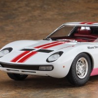 Wild Egg Girls  No.05 兰博基尼 Miura P400 SV “白凪美云” 附带人偶