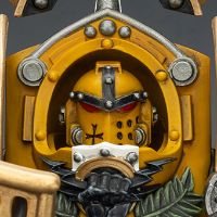 战锤：荷鲁斯之乱 帝国之拳 穿塔尔塔罗斯型终结者盔甲的执政官 配备能量剑和警戒风暴盾