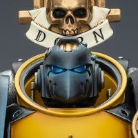 战锤：荷鲁斯之乱 帝国之拳 智库执政官 配备灵能战斧和爆矢手枪