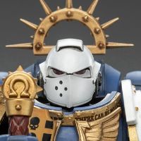 战锤40000 极限战士 勒凡图斯 配备能量剑，风暴盾和爆矢手枪