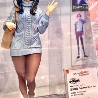 这款宝多六花的约会服装，感觉更应该强调腿部线条的饱满感。