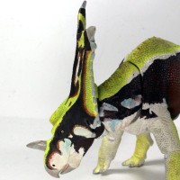 贝氏开角龙- 1/18可动玩偶