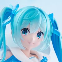 Trio-Try-iT  初音未来 雨中舞