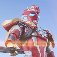 S.H.Figuarts 奥美迦奥特曼 朱雀装甲