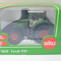 1868 芬特939拖拉机