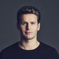 乔纳森·格罗夫