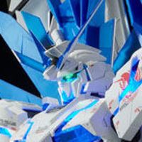 PG 1/60  完美独角兽高达