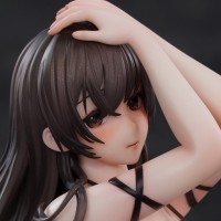 穿着泳装的美海小姐