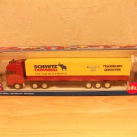 3932 MAN TGA牵引卡车+侧翻半挂拖车+顶盖