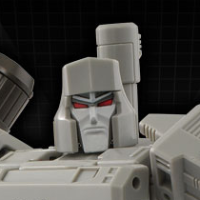 T-SPARK 变形金刚工作室系列 TS-12 威震天