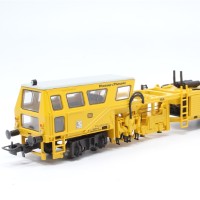 L1361XX 轨道捣固机