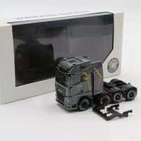 1/87 958240 曼恩TGX GX 8x4牵引卡车，黑色配件，纳多灰配黄色狮子涂装