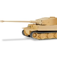 746427 虎式坦克E型+88毫米KWK43 L/71主炮；1943秋季架空涂装