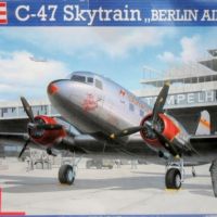 04697 道格拉斯C-47“空中客车”运输机；柏林空运