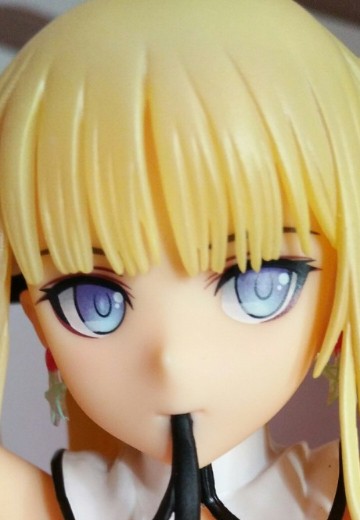 眼缘物，成了第一次到手把玩的耻物