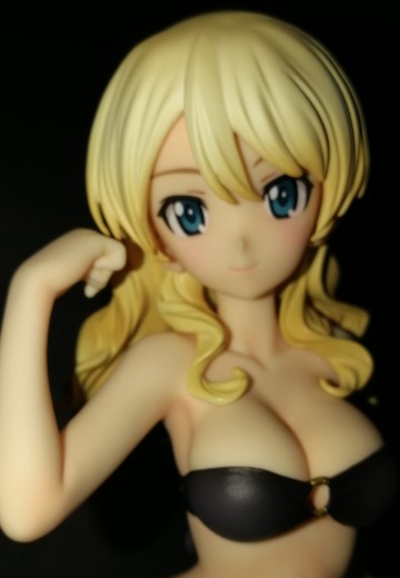 少女于战车 大吉岭 泳装