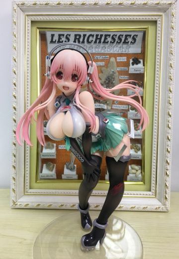 赛车索尼子 求赞啊 丷丷