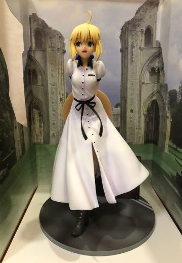 角度限定太严重，完全无法拍